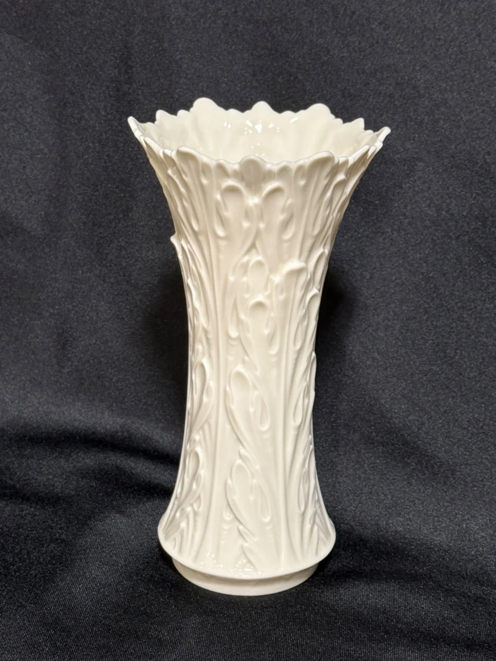 Lenox Woodland Collection Ivory Porcelain 8.5